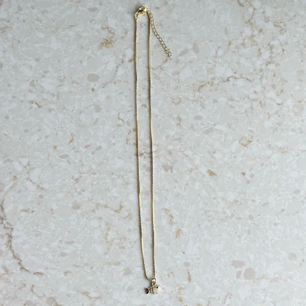 NWOT Nordstrom Sparkling Fish Necklace - Picture 3 of 8